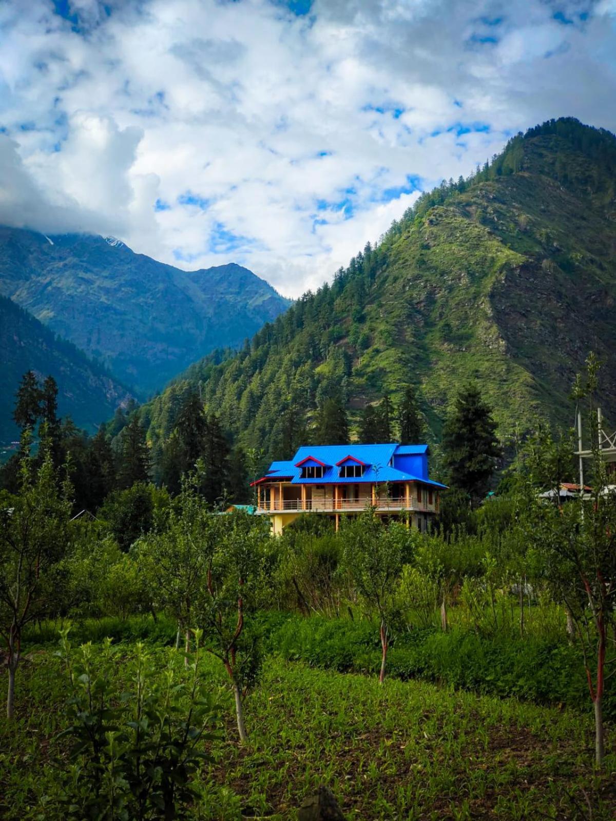 New Brahma Cafe Guest House Kalgha Exterior foto